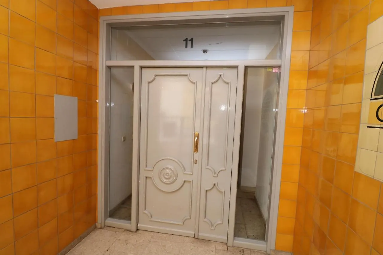 Ciudadela Apartman Roses 0*,