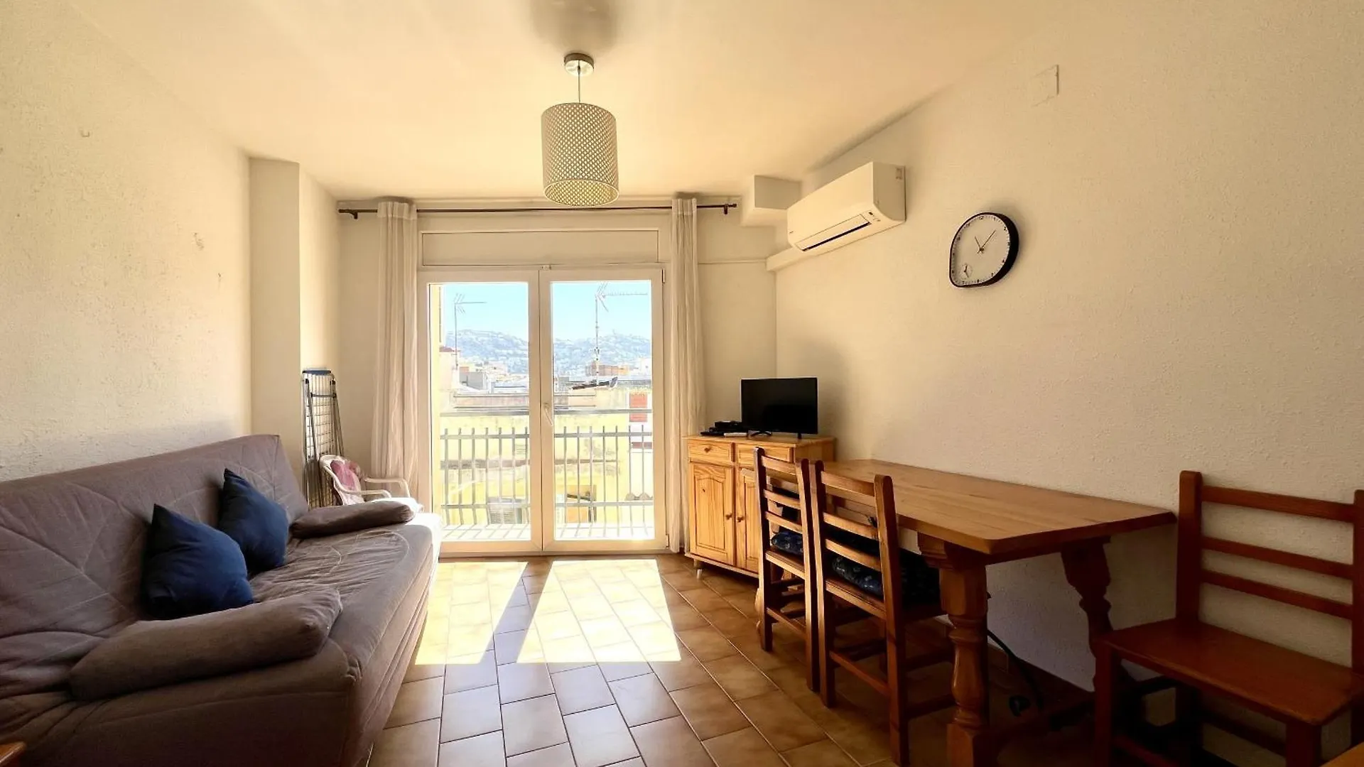 Ciudadela Apartman Roses
