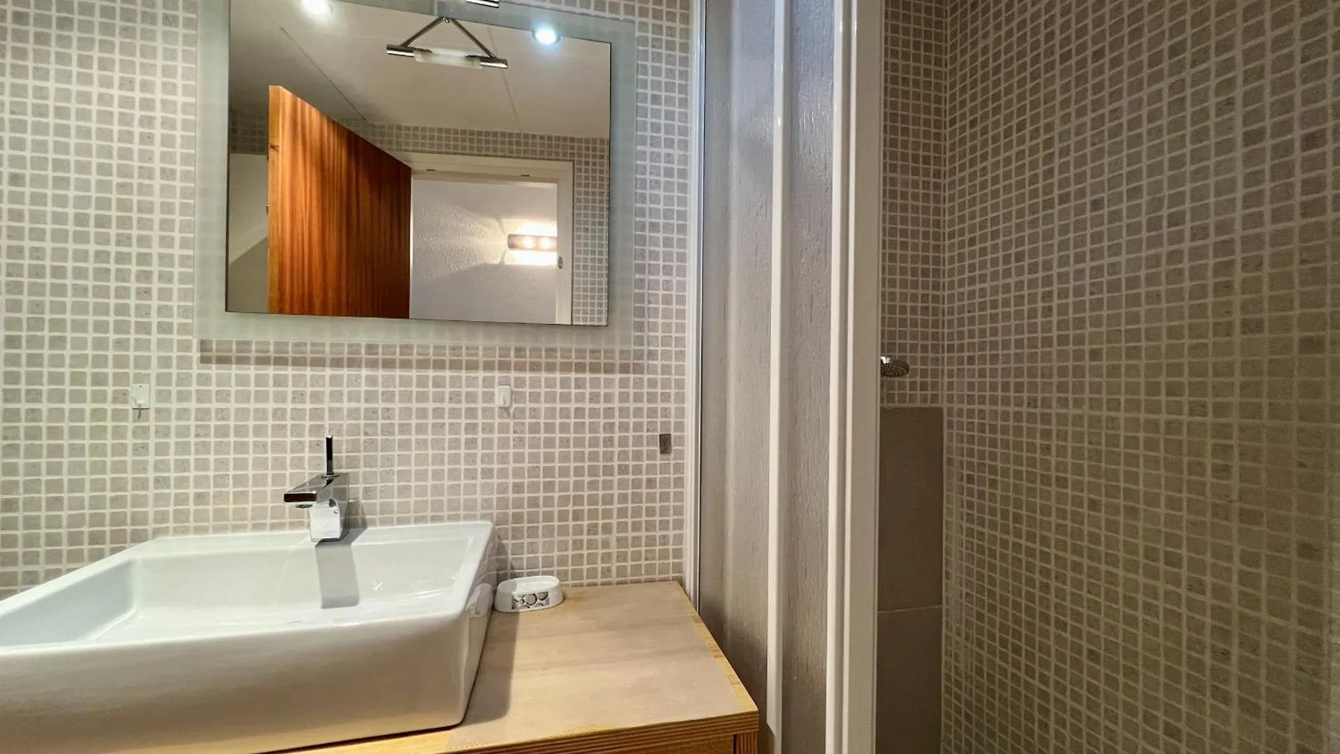 Ciudadela Apartman Roses
