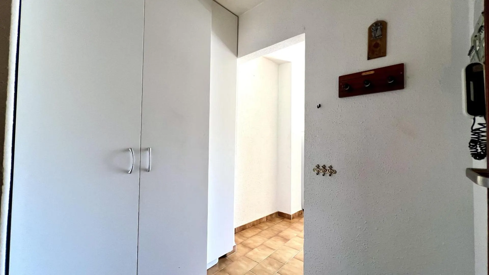 Ciudadela Apartman Roses 0*,